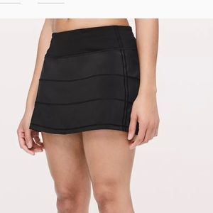 Size 4 Lululemon Pace Rival 13" tennis skirt